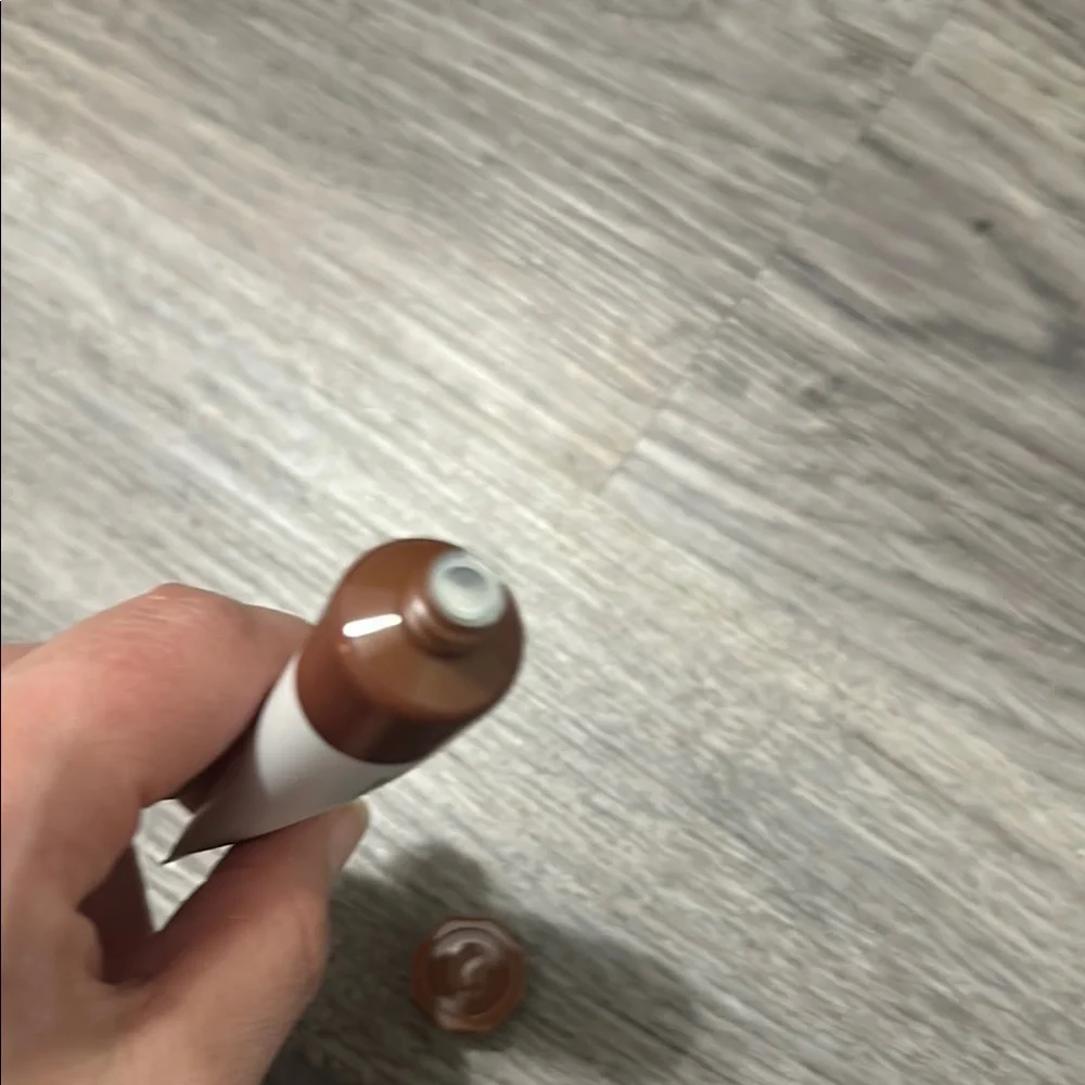 Glossier Cloud Paint -Coast